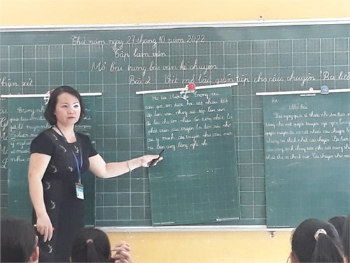 Sáng 27/10/2022, cô giáo Vũ Bích Thủy cùng các con học sinh lớp 4C đã thực hiện hội giảng tiết Tập làm văn bài Mở bài trong bài văn kể chuyện.